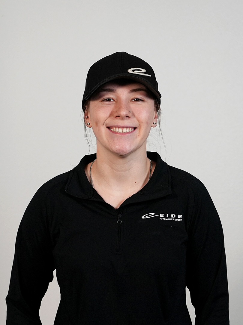 Cashier Bailey Schmitt in Service at Eide Ford